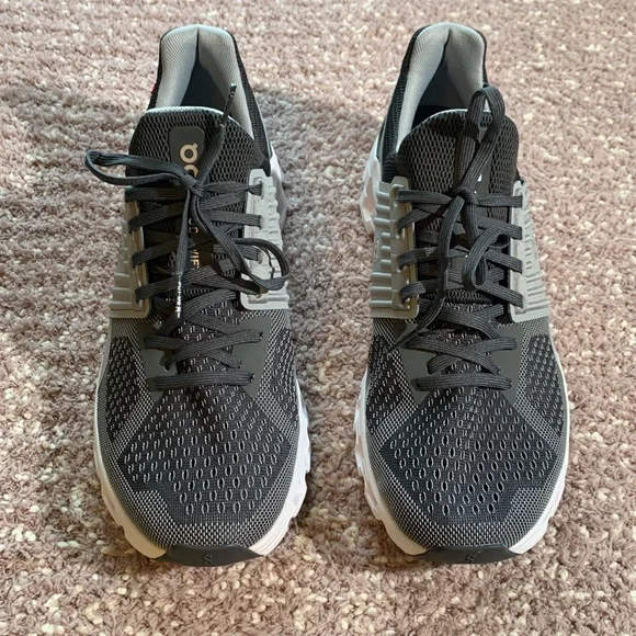 On Cloudswift Running Shoes - Picture 4 of 10